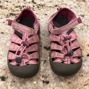Keen pink casual sporty shoes
